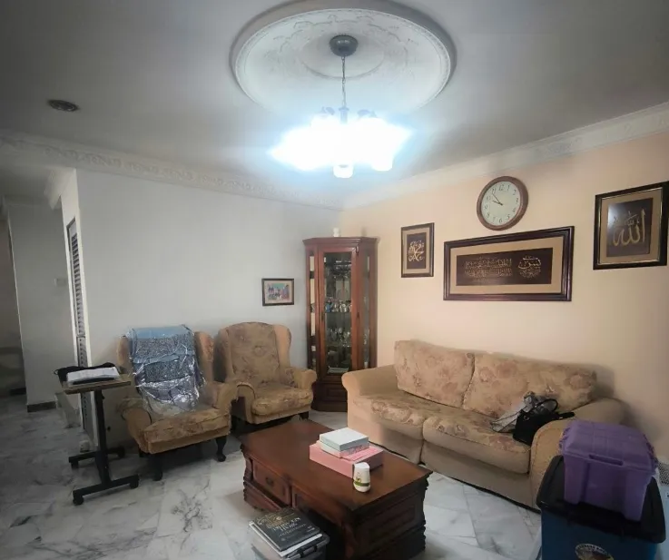 Pn Mei Adlah — keadaan asal 3