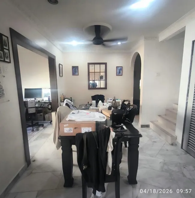 Pn Mei Adlah — keadaan asal 5